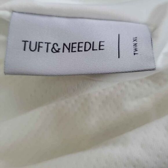 Tuft & Needle White Waterproof Mattress Protector Twin XL - Picture 3 of 4